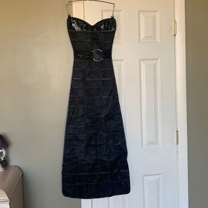 Black dress hanging jewelry holder.  50 pockets to organize your jewelry.